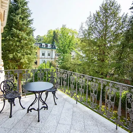Villa Luttwitz Baden-Baden Exterior foto